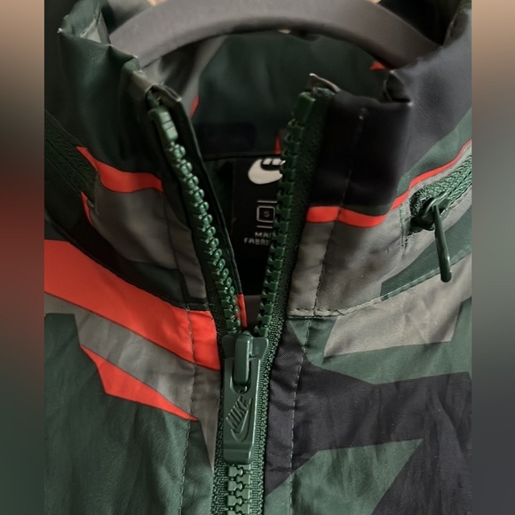 NIKE NSW CAMO WINDBREAKER size small - Picture 8 of 14